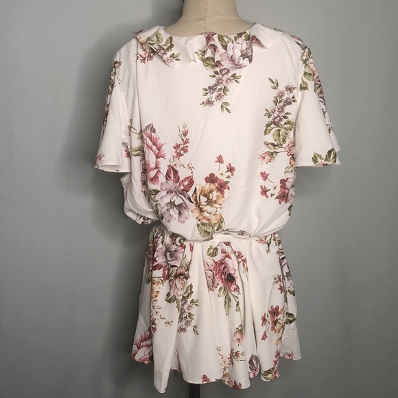 #89 CITY CHIC Heartwine  White Floral Wrap Top 18 - Picture 7 of 12